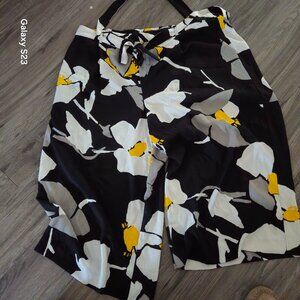 Tahari Bold Floral Wide-Legged Pants